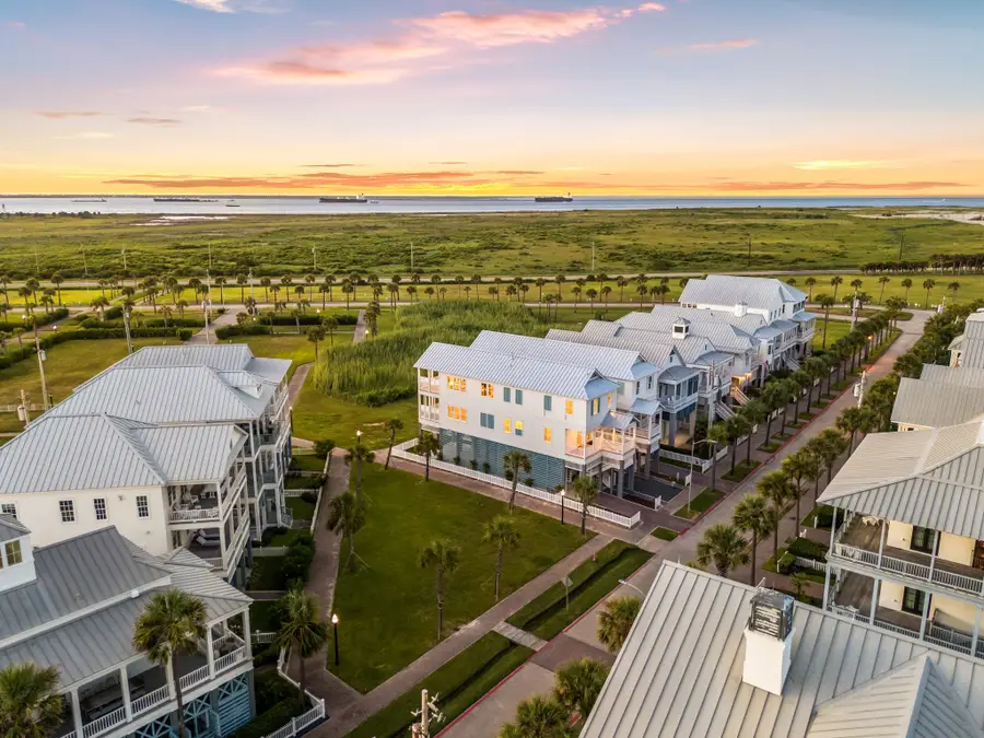 2602 E Seaside Drive, Galveston, TX 77550 - #3