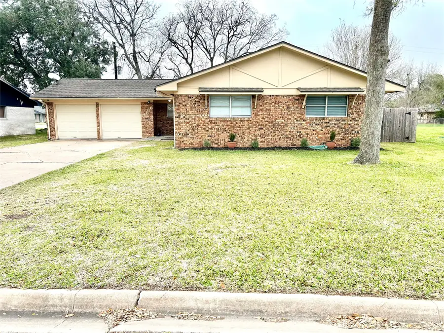 4108 Crescent Drive, Bay City, TX 77414 - #2