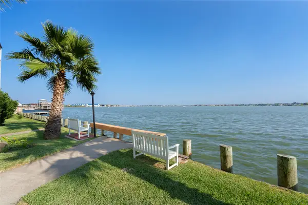 4001 Nasa Parkway #213, El Lago, TX 77586