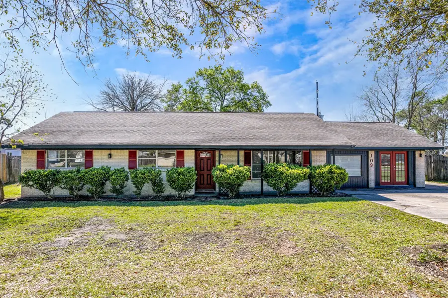 109 Staples Drive, Baytown, TX 77523 - #2