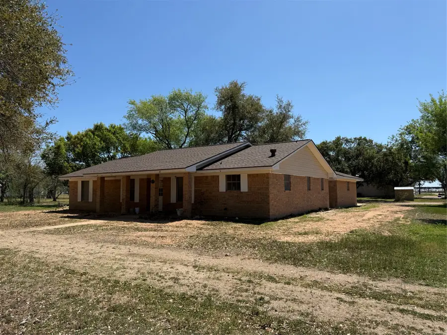 285 Meadowview Drive, El Campo, TX 77437 - #3