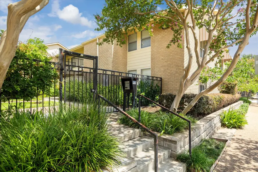 3131 Cummins Street #27, Houston, TX 77027 - Image #2