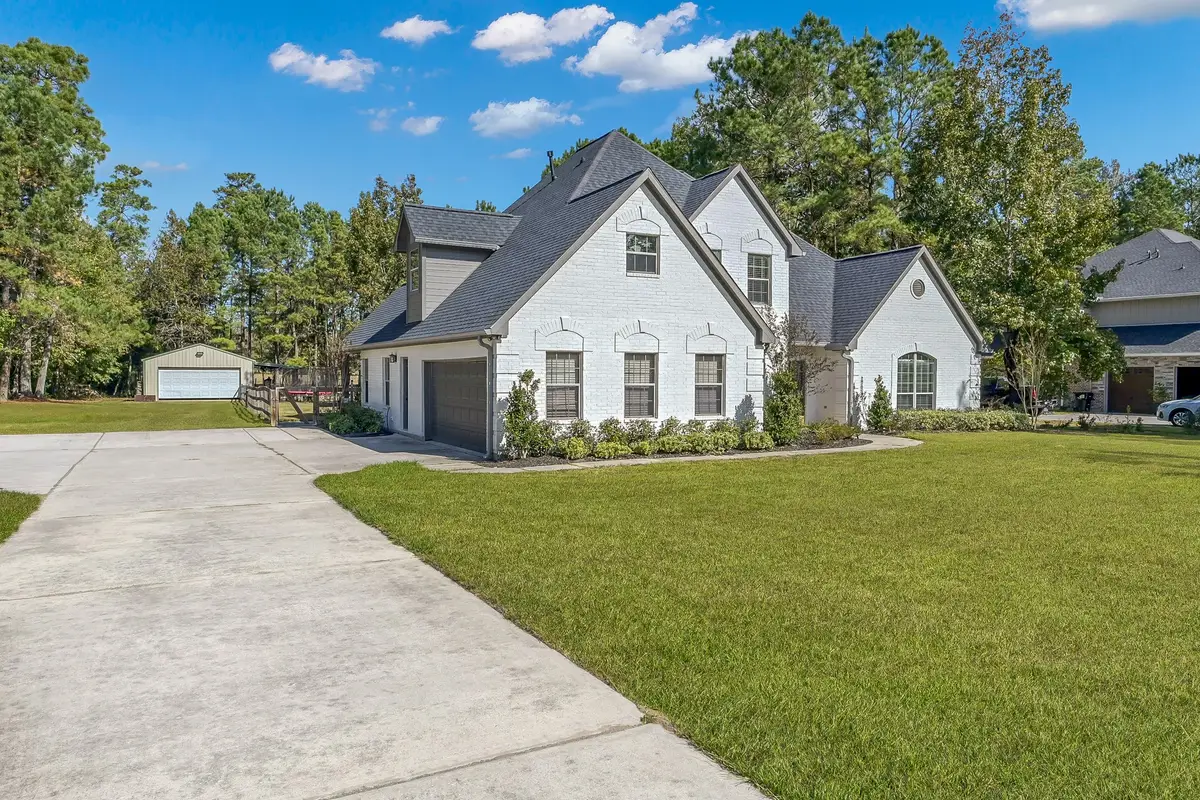 9127 Grand Lake Estates Drive, Montgomery, TX 77316 - Image #1