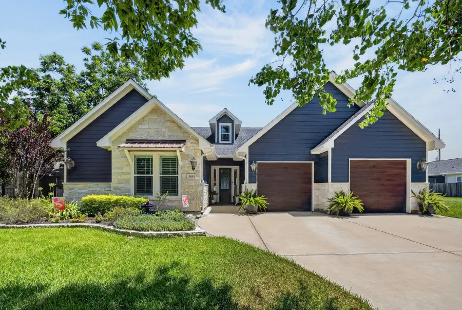 509 Texas St, Tomball, TX 77375 - #3