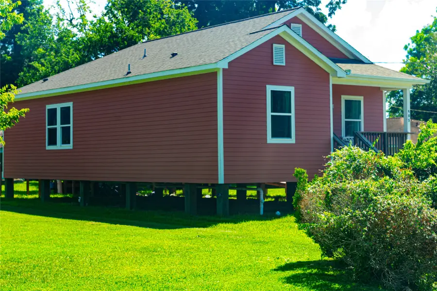 905 W Burleson Street, Wharton, TX 77488 - Image #3