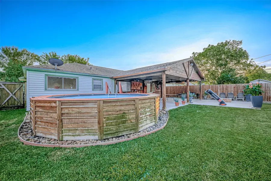 1205 Hector Avenue, Pasadena, TX 77502 - #2