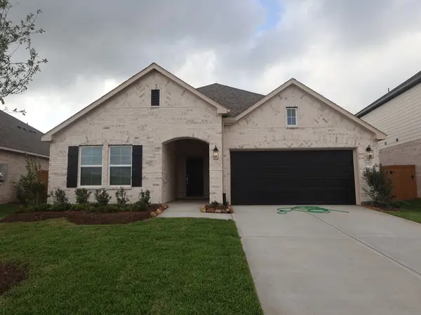 13922 Baikal Manor Drive, Santa Fe, TX 77510
