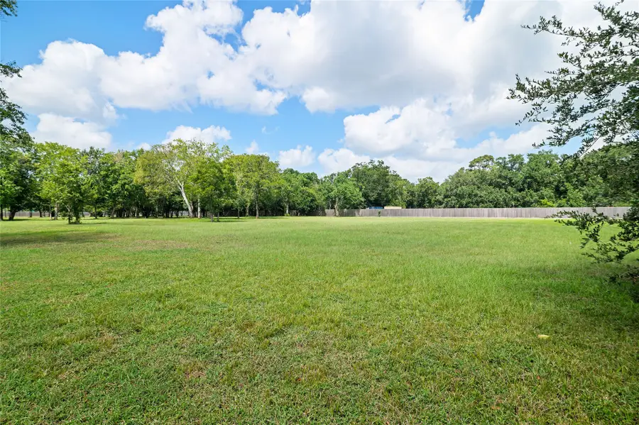 7 Middleton Street, Bacliff, TX 77518 - #3