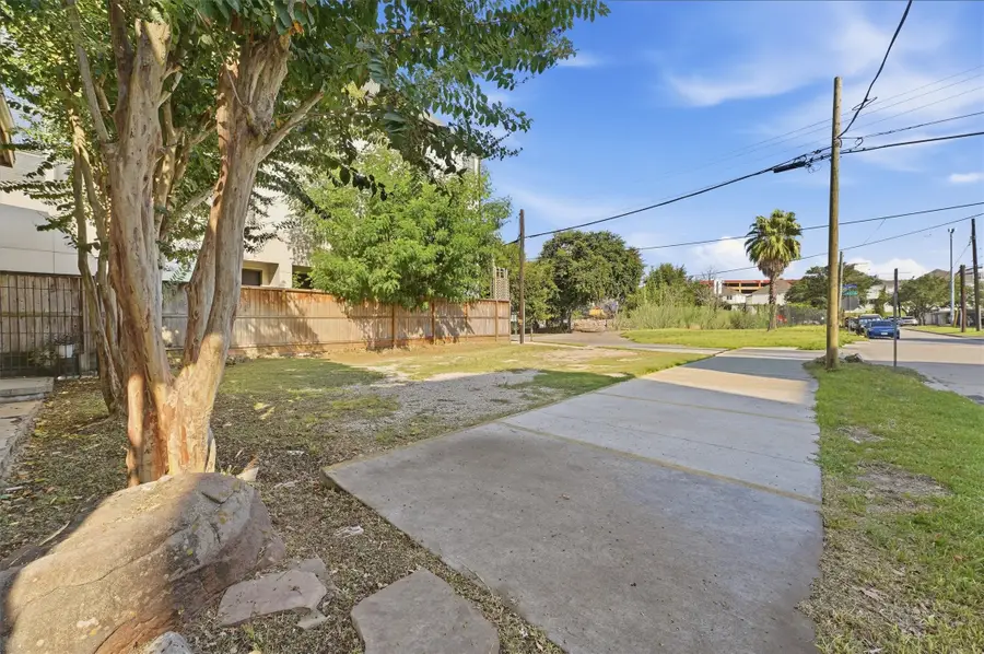 1017 Court Street, Houston, TX 77007 - #2