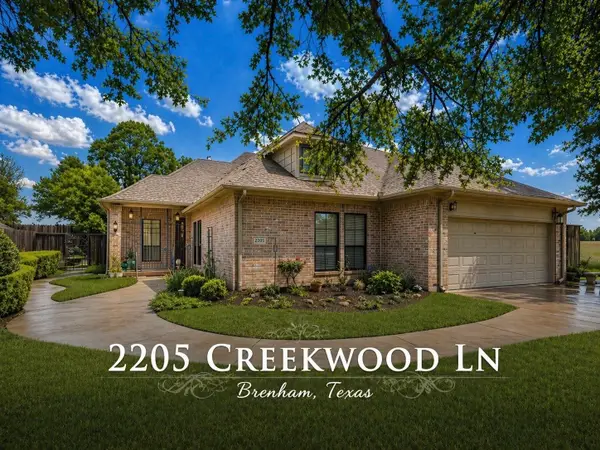 2205 Creekwood Lane, Brenham, TX 77833
