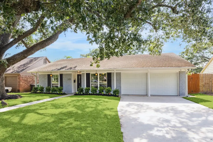 11102 Hillcroft Avenue, Houston, TX 77096 - #2