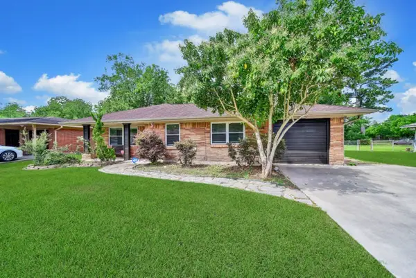 10406 Woodwind Drive, Houston, TX 77025