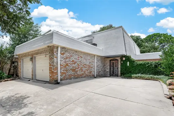 2718 Kissing Camel Court, Missouri City, TX 77459
