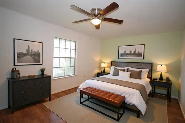 7600 Burgoyne Road #250, Houston, TX 77063