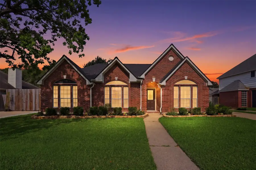 4015 Lakepointe Forest Drive, Seabrook, TX 77586 - #2