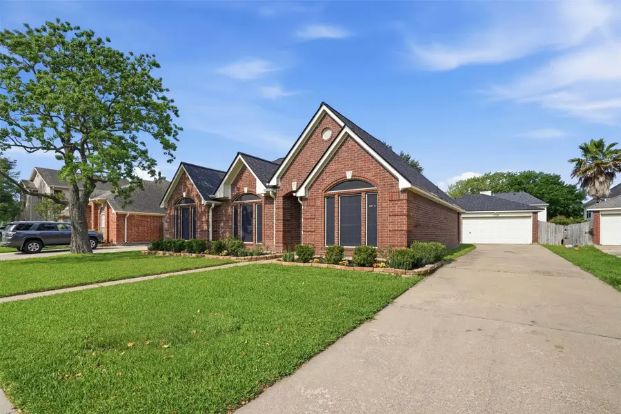 4015 Lakepointe Forest Drive, Seabrook, TX 77586 - #3