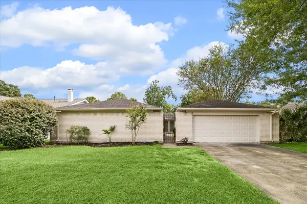 15918 Brookford Drive, Houston, TX 77059