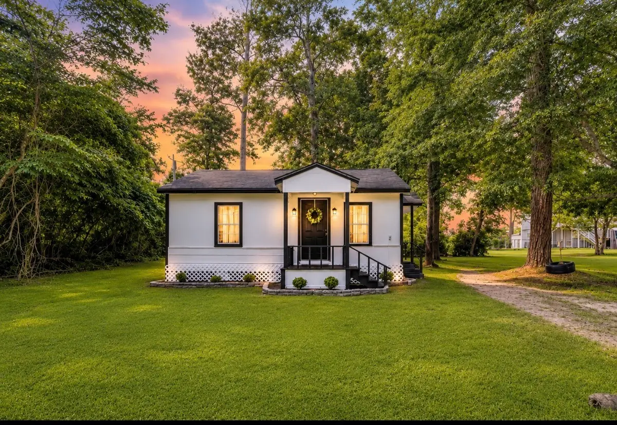 520 Lakeshore Drive, Cleveland, TX 77327 - #1