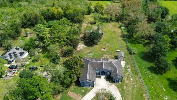 6811 Clara Lane, Rosharon, TX 77583