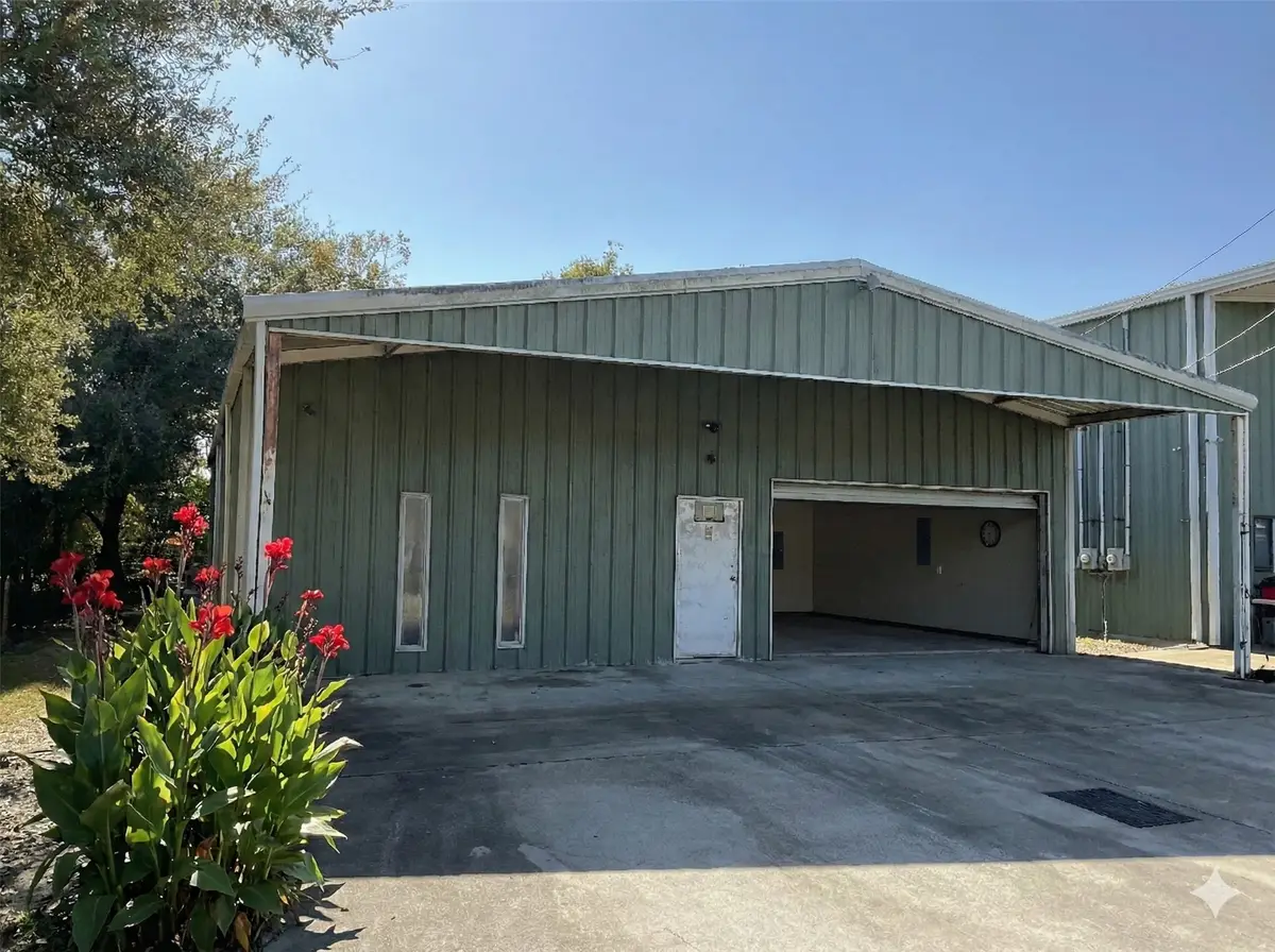 3814 Putnam Drive, Bacliff, TX 77518 - Image #1