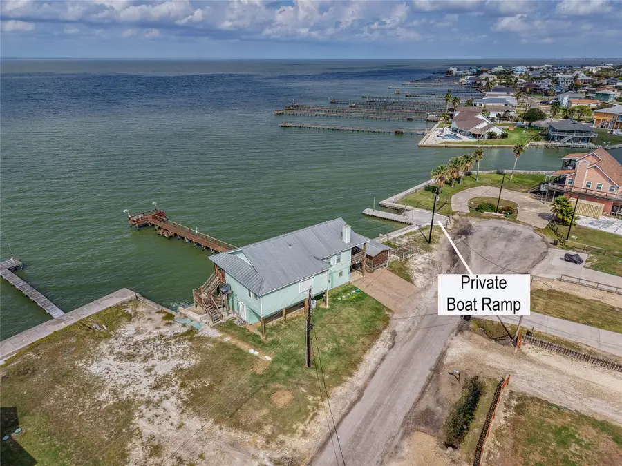 740 N Copano Cove Road, Rockport, TX 78382 - Image #2