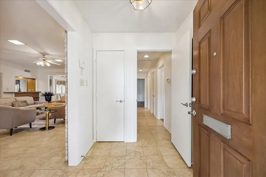 9110 Cliffwood Drive, Houston, TX 77096 - #2