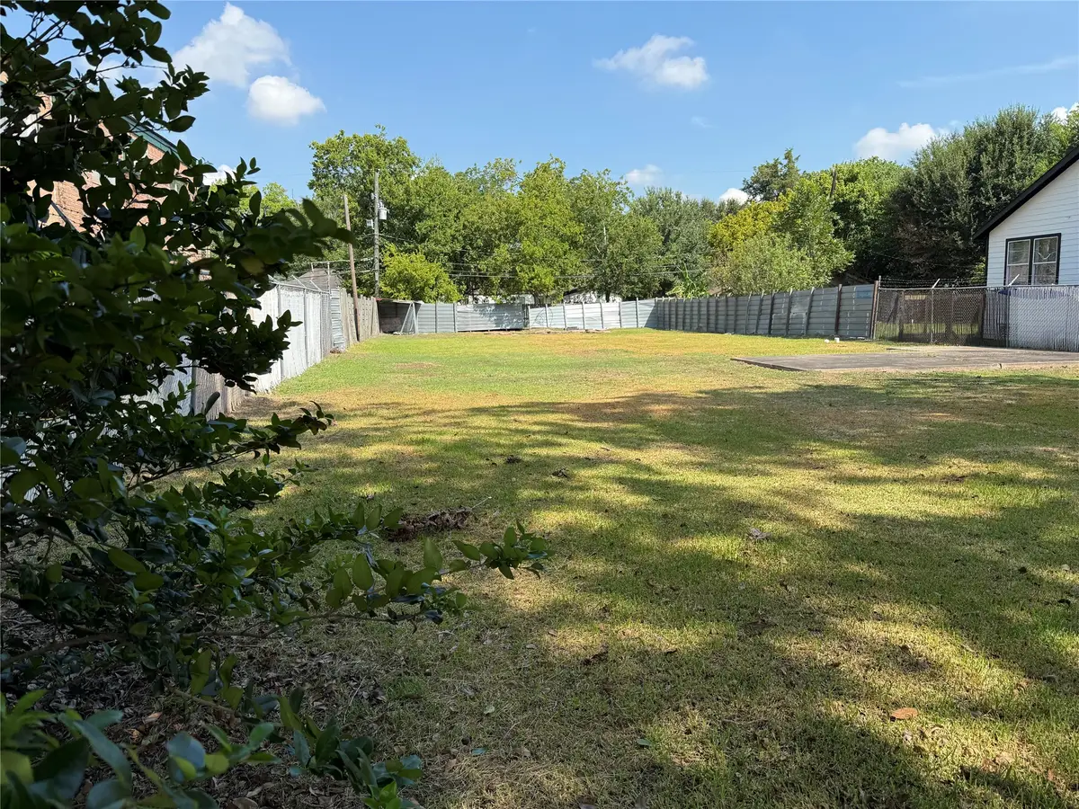 7327 Lindencrest Street, Houston, TX 77061 - #1