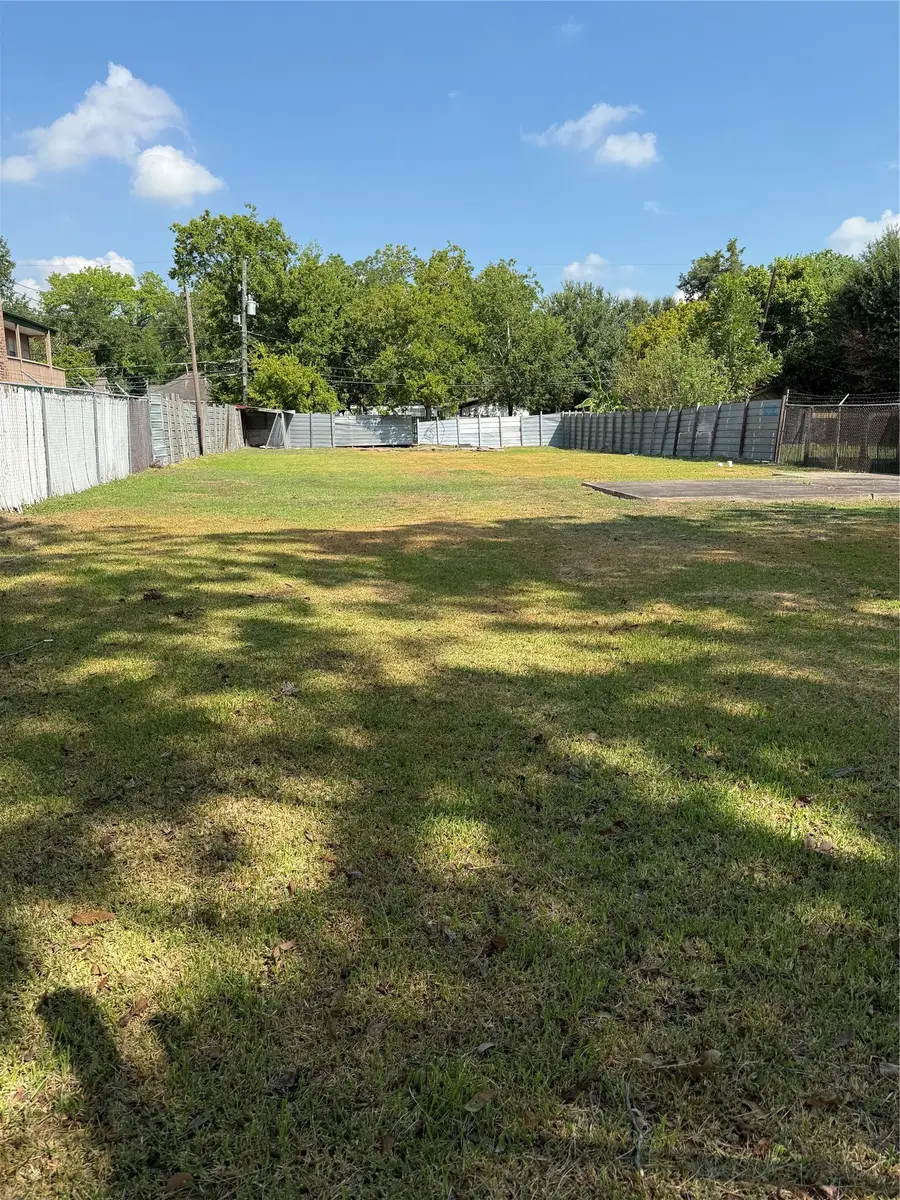 7327 Lindencrest Street, Houston, TX 77061 - #3