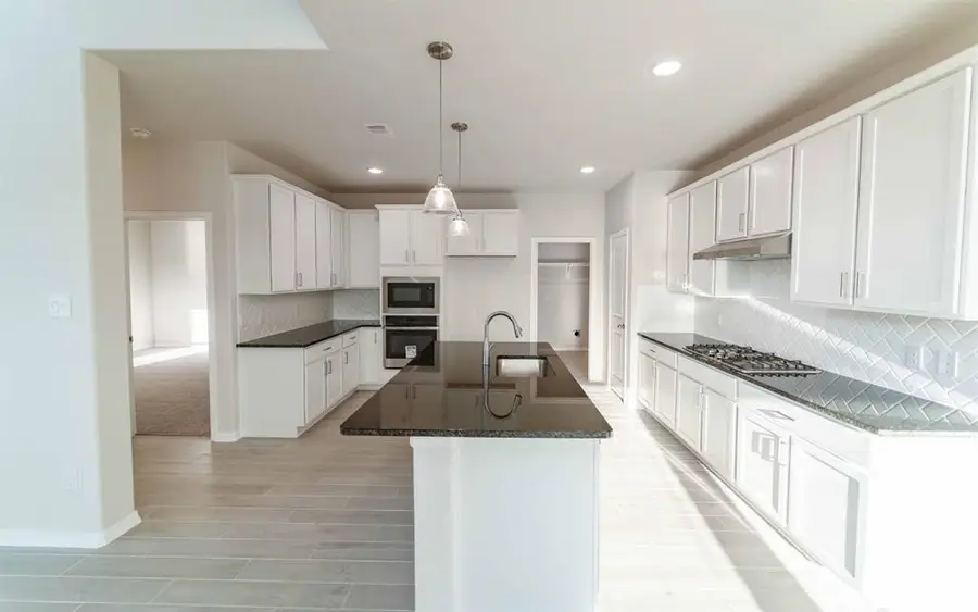 648 Canadian Trail, Dayton, TX 77535 - Image #3