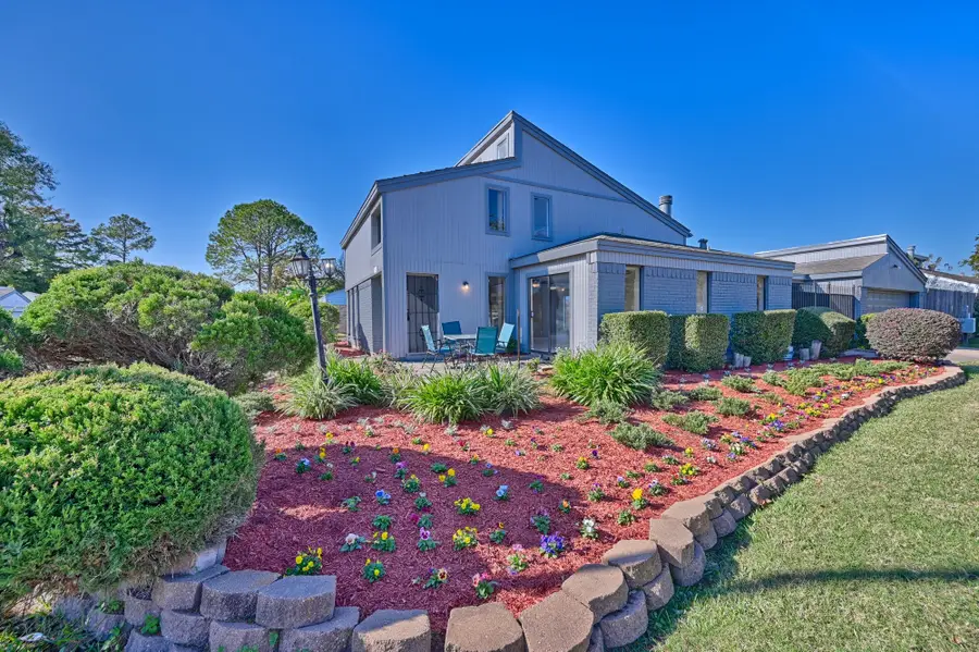 11502 Bellerive Drive, Houston, TX 77072 - Image #2