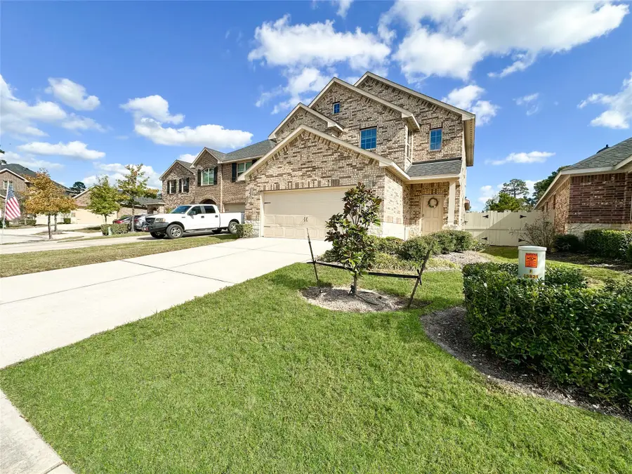 16817 Pink Wintergreen Drive, Conroe, TX 77385 - Image #2