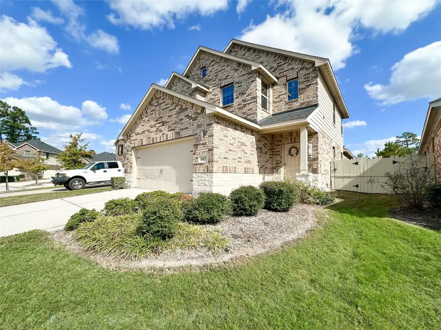 16817 Pink Wintergreen Drive, Conroe, TX 77385 - Image #3