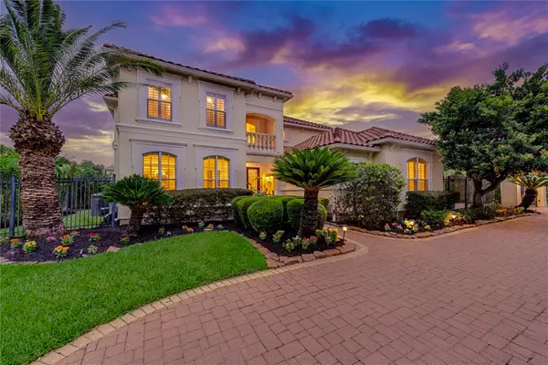 14114 Barnhart Boulevard, Houston, TX 77077