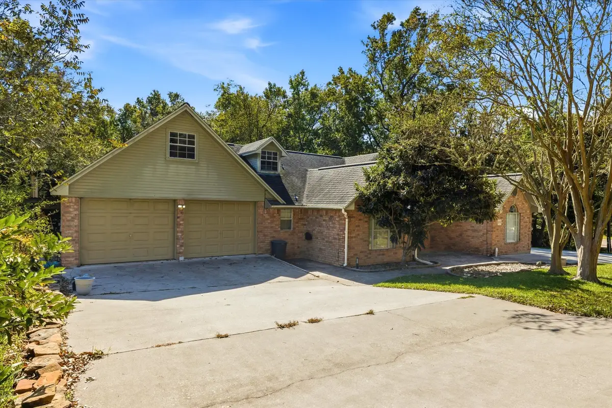 205 Don Q Lane, Baytown, TX 77523 - Image #1