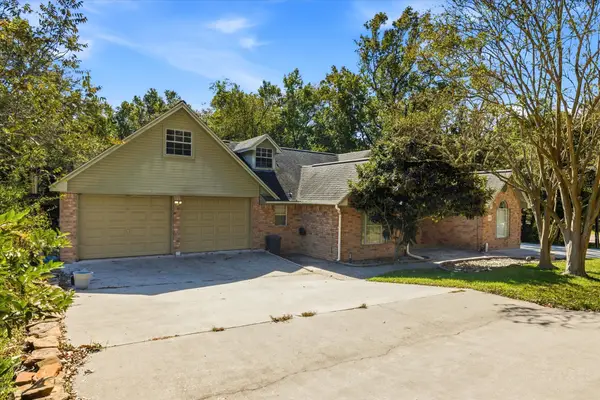 205 Don Q Lane, Baytown, TX 77523