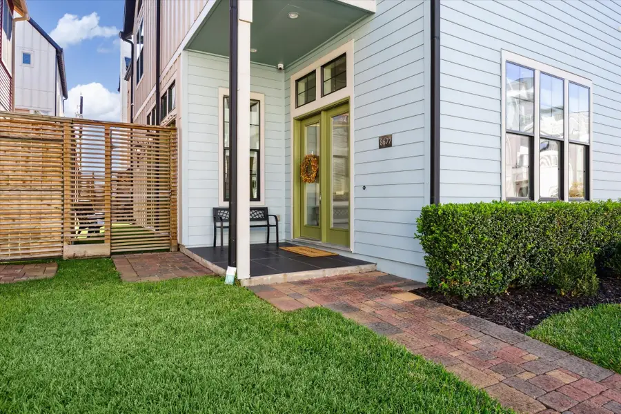 8677 Green Kolbe Lane, Houston, TX 77080 - Image #3