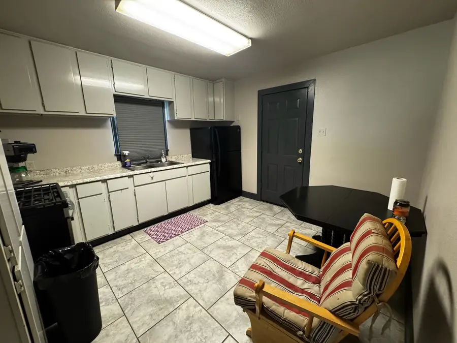 312 N Logan Street, Texas City, TX 77590 - Image #2