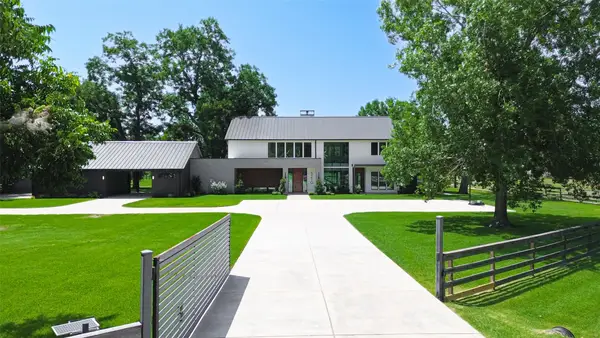 5210 Manor Drive, Sugar Land, TX 77479