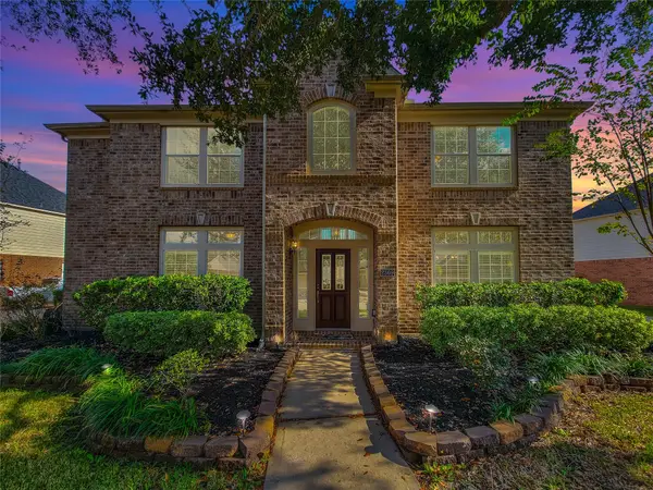 2309 Echo Harbor Drive, Pearland, TX 77584