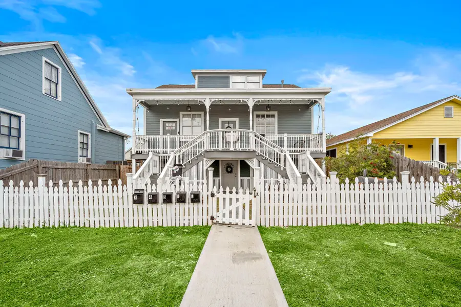 1322 Avenue L, Galveston, TX 77550 - #2