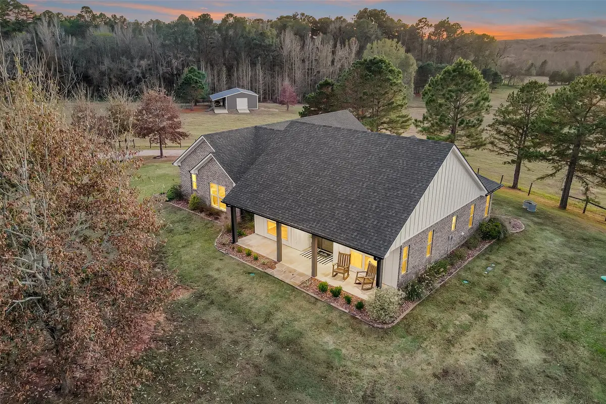 2297 Us Highway 84 Highway W, Mount Enterprise, TX 75681 - Image #1