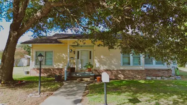 650 Ave H, Somerville, TX 77879