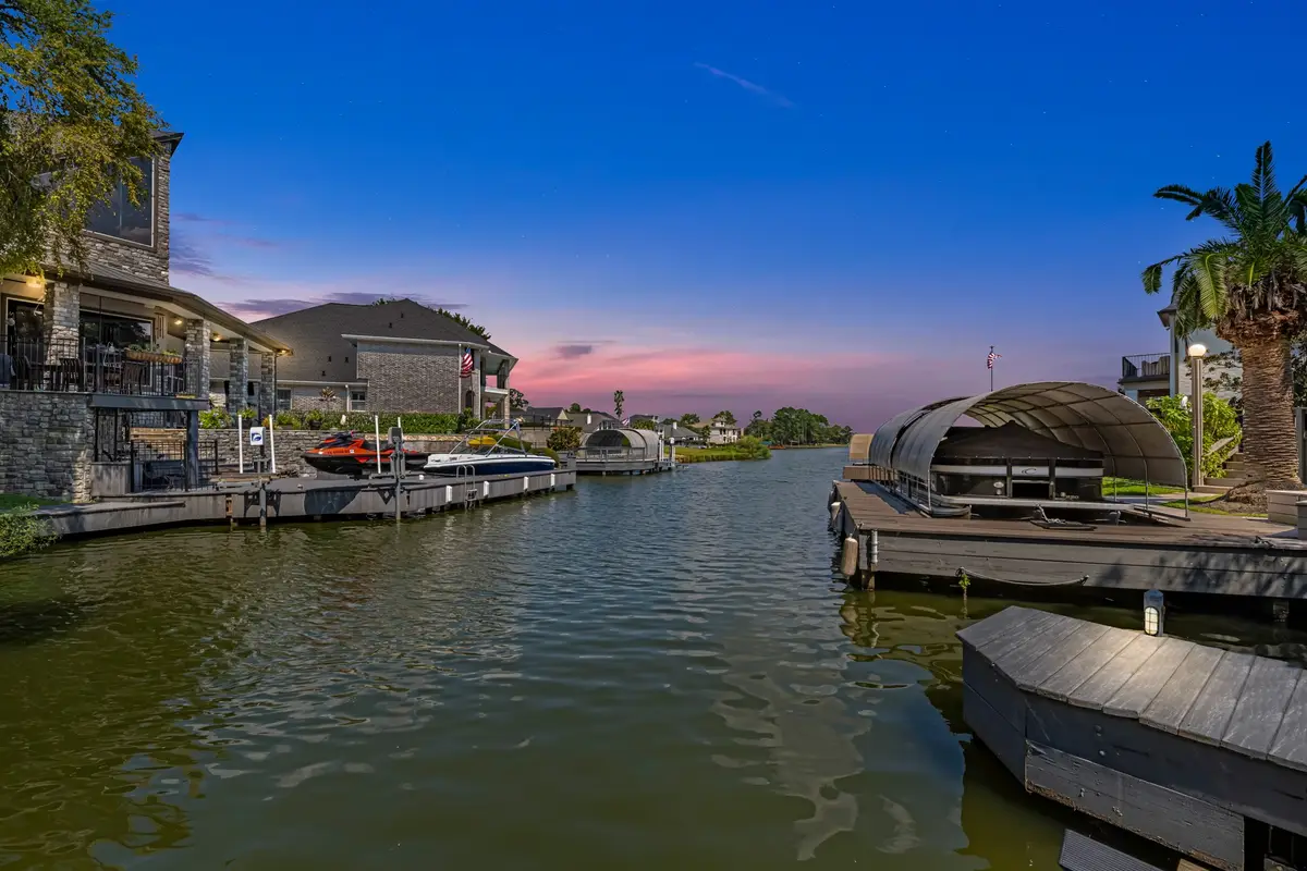 33 Winthrop Harbor N, Montgomery, TX 77356 - Image #1