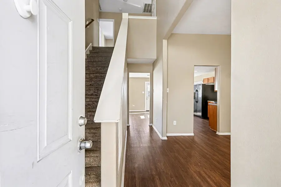 1081 Lasso Court, Alvin, TX 77511 - Image #3