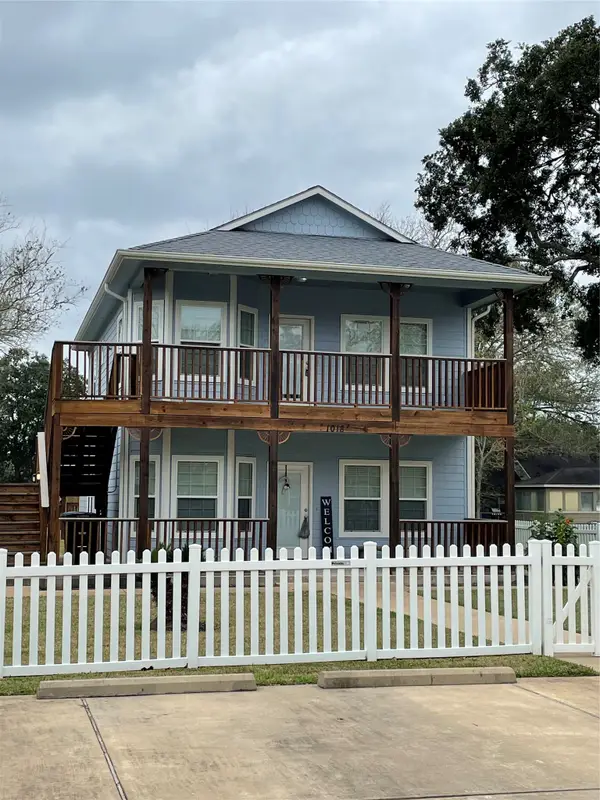 1018 S Booth Lane, Alvin, TX 77511