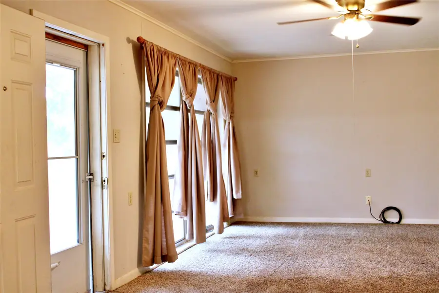 1630 Montezuma Street, Columbus, TX 78934 - Image #3