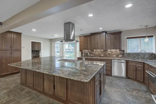 3002 Shadowdale Drive, Houston, TX 77043