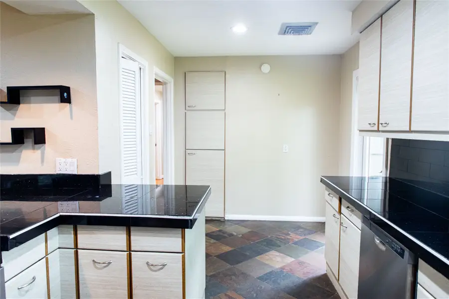 5564 Aspen Street, Bellaire, TX 77401 - #2