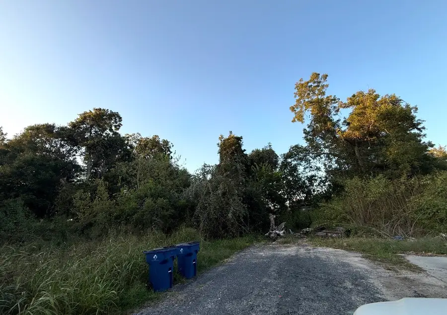 119 Thelma Ln, Texas City, TX 77493 - Image #3