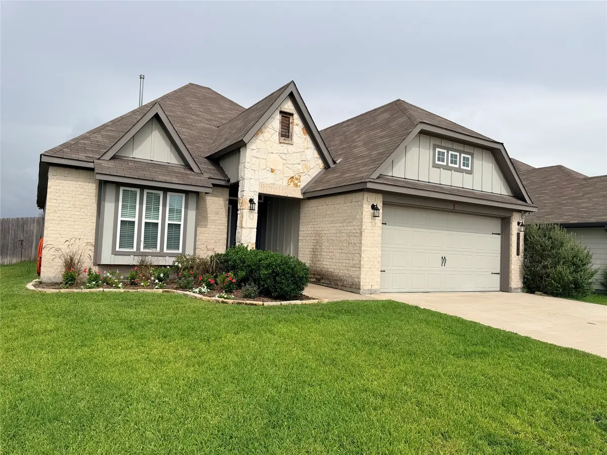 2079 Muscadine Trail, Brenham, TX 77833 - #1